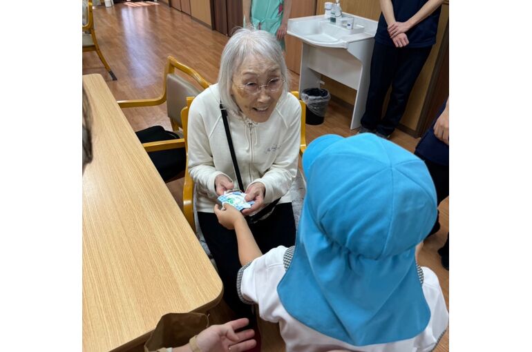 LINE_ALBUM_保育園 敬老の日_240916_29